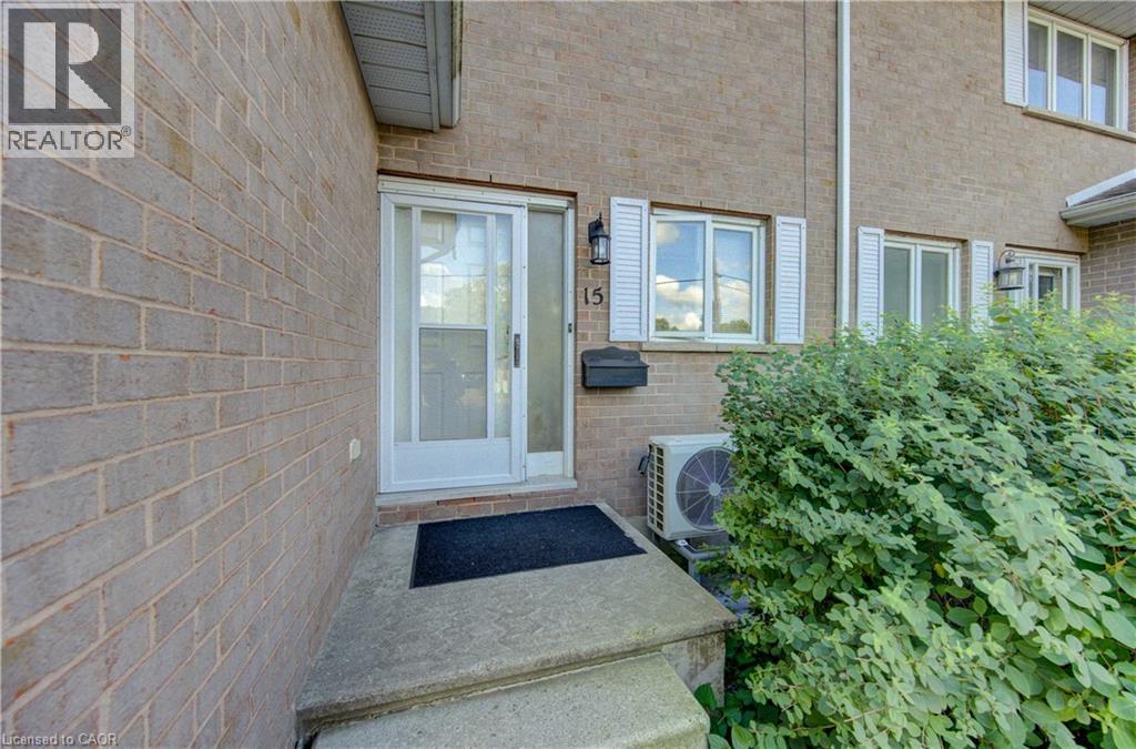 15 Player Street, Stratford, Ontario  N5A 1V1 - Photo 4 - 40857258