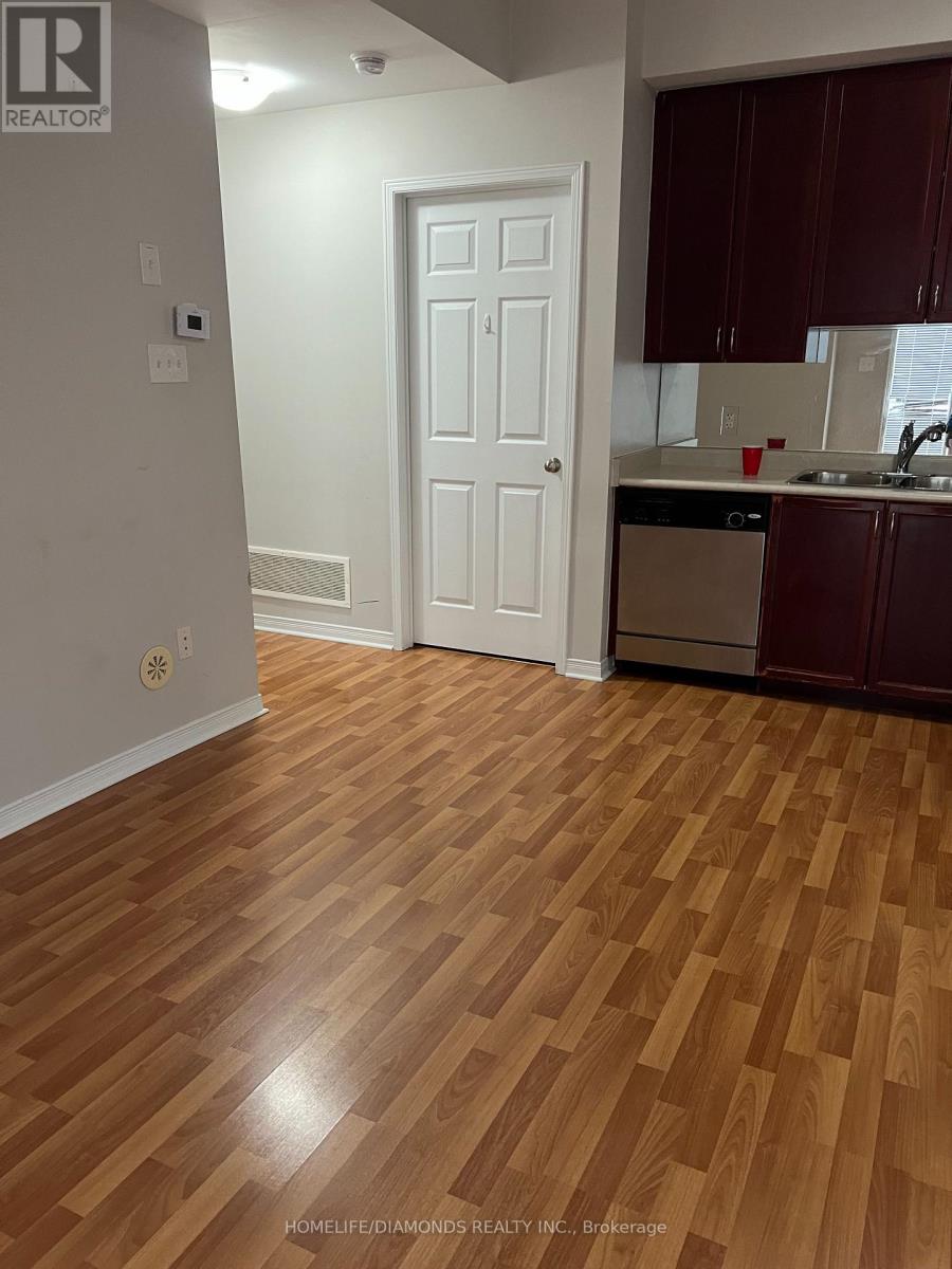 149 - 60 Fairwood Circle, Brampton, Ontario  L6R 0Y6 - Photo 2 - W13698056