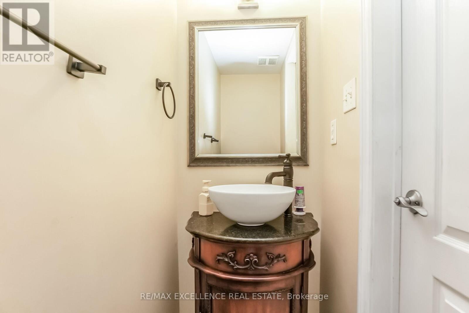 78 Brentcliff Drive, Brampton, Ontario L7A 3E7 - Photo 10 - W13698104