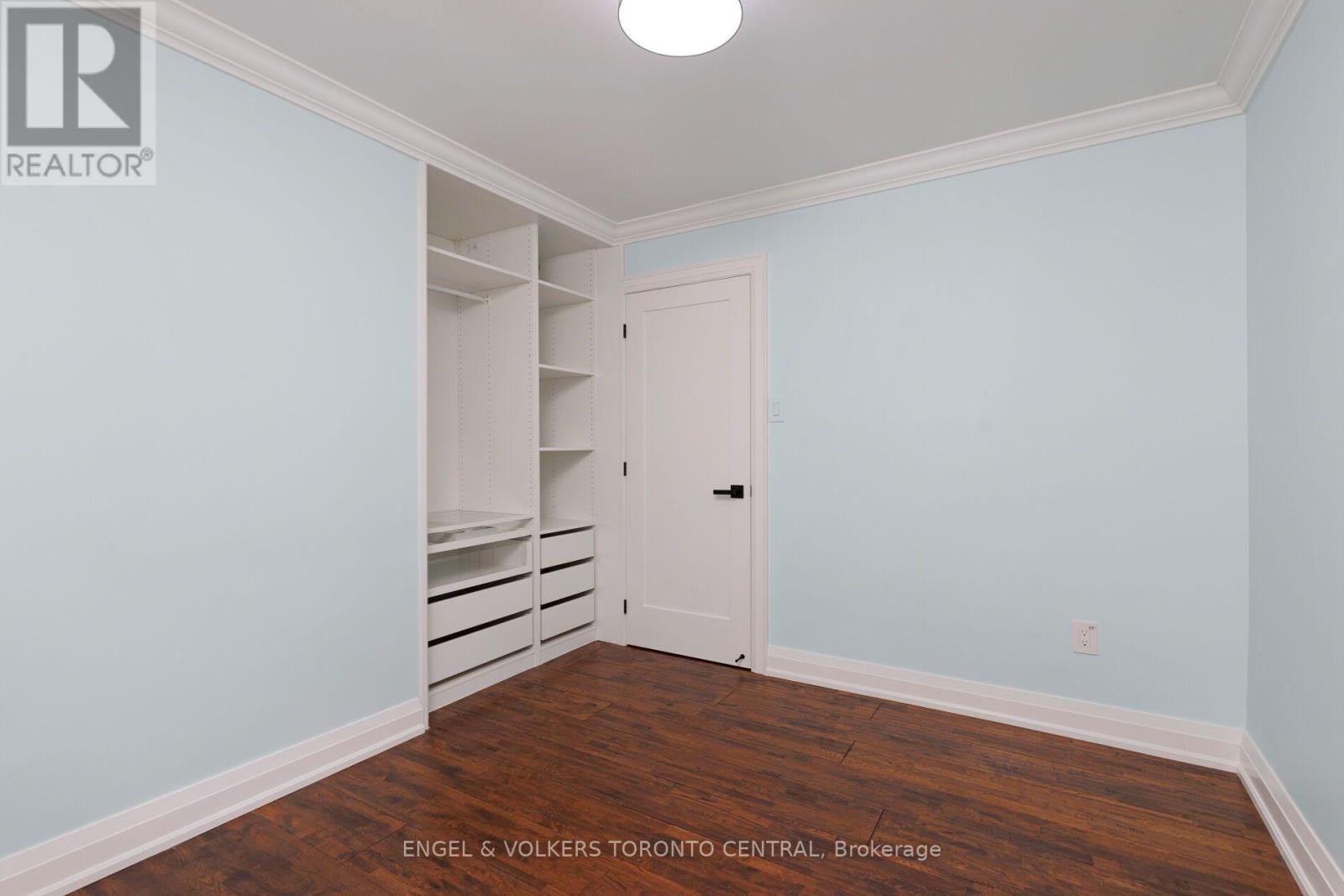 769 Annamore Road, Mississauga, Ontario L4Y 2V6 - Photo 21 - W13698108