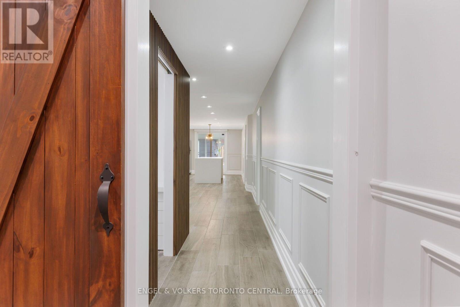 769 Annamore Road, Mississauga, Ontario L4Y 2V6 - Photo 25 - W13698108