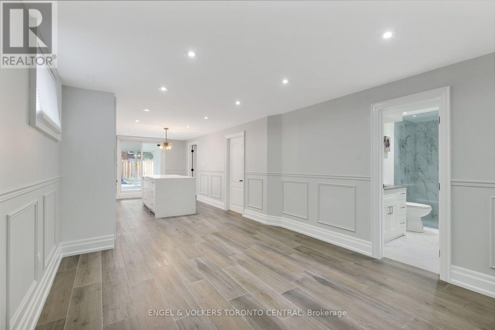 769 Annamore Road, Mississauga, Ontario L4Y 2V6 - Photo 26 - W13698108
