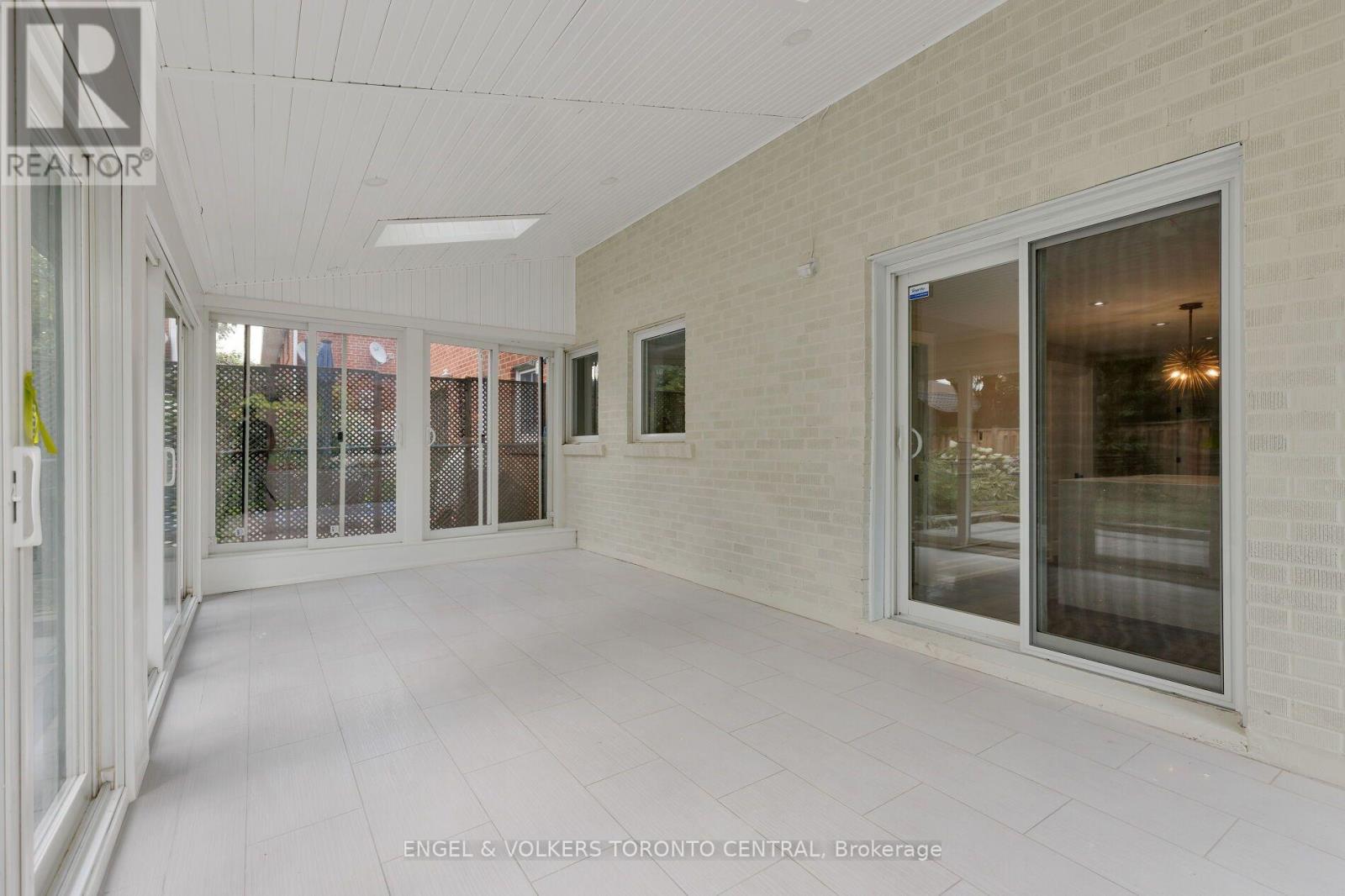 769 Annamore Road, Mississauga, Ontario L4Y 2V6 - Photo 34 - W13698108