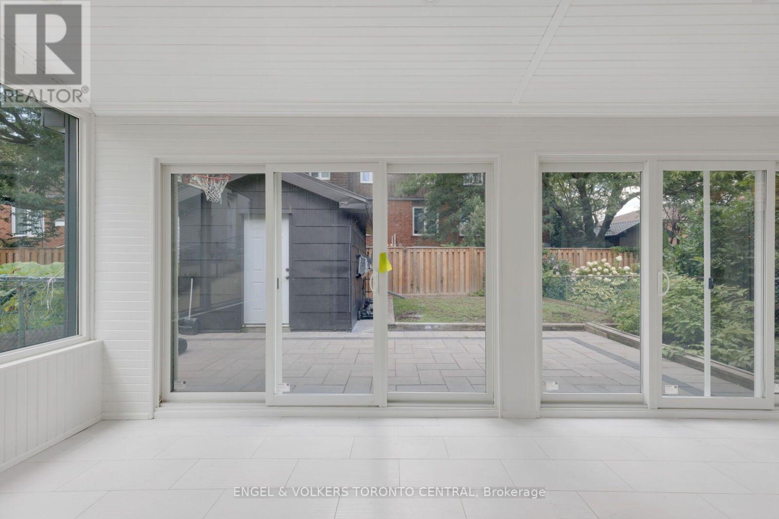 769 Annamore Road, Mississauga, Ontario L4Y 2V6 - Photo 36 - W13698108