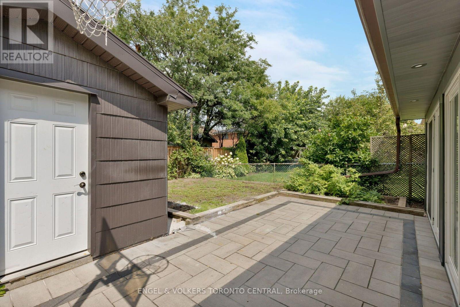 769 Annamore Road, Mississauga, Ontario L4Y 2V6 - Photo 38 - W13698108