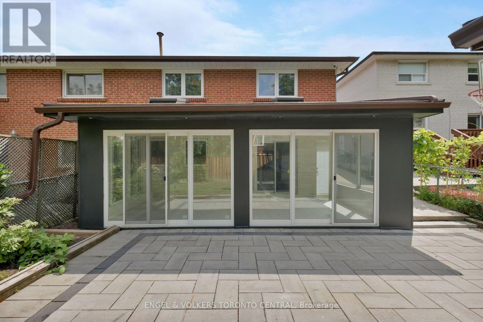 769 Annamore Road, Mississauga, Ontario L4Y 2V6 - Photo 40 - W13698108