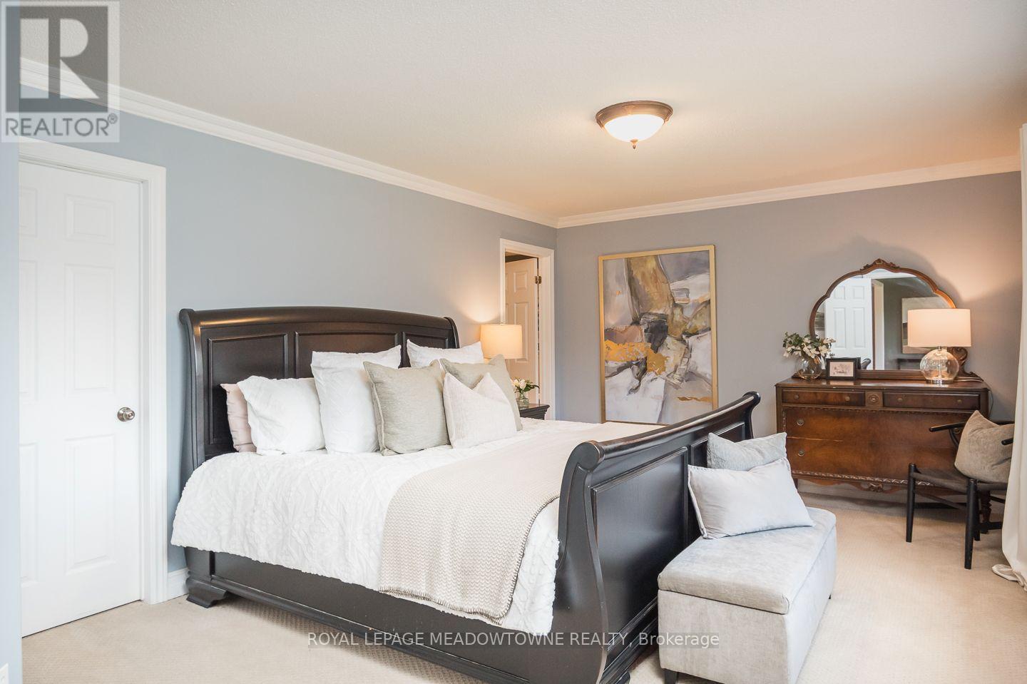 4215 Ennisclare Drive, Milton, Ontario  N0B 2K0 - Photo 18 - W13698120