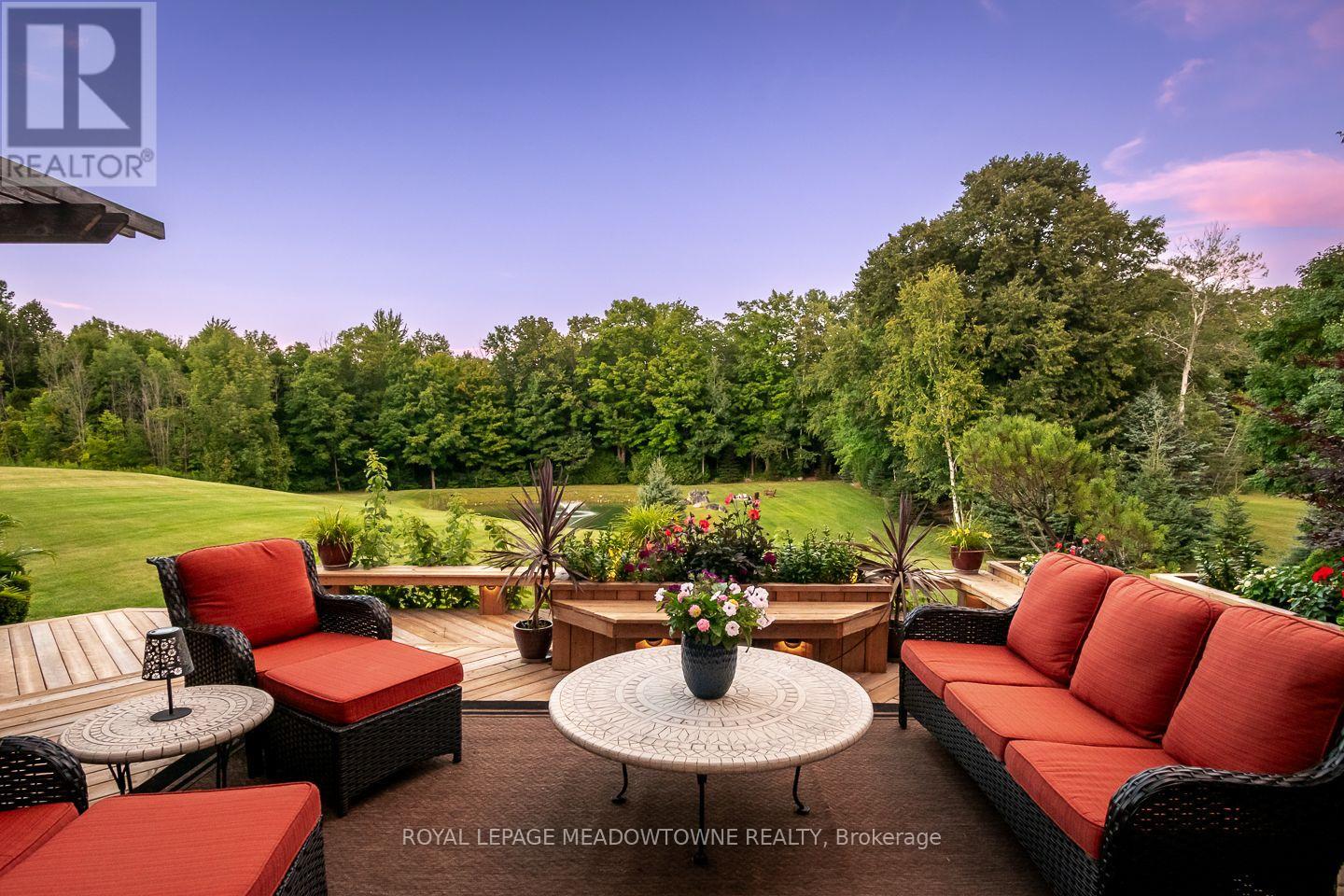 4215 Ennisclare Drive, Milton, Ontario  N0B 2K0 - Photo 5 - W13698120