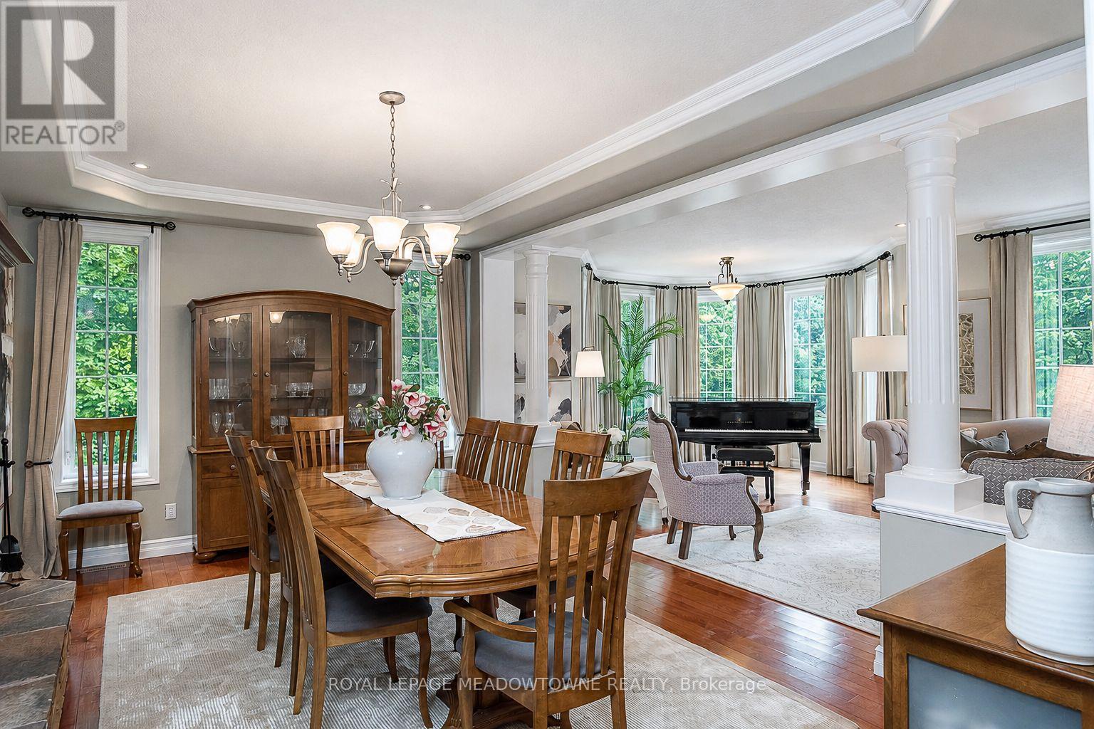 4215 Ennisclare Drive, Milton, Ontario  N0B 2K0 - Photo 9 - W13698120