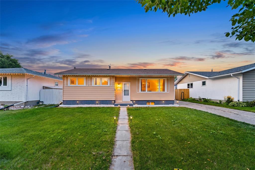 311 Antrim Road, Winnipeg, Manitoba  R2K 3M8 - Photo 0 - 202620809