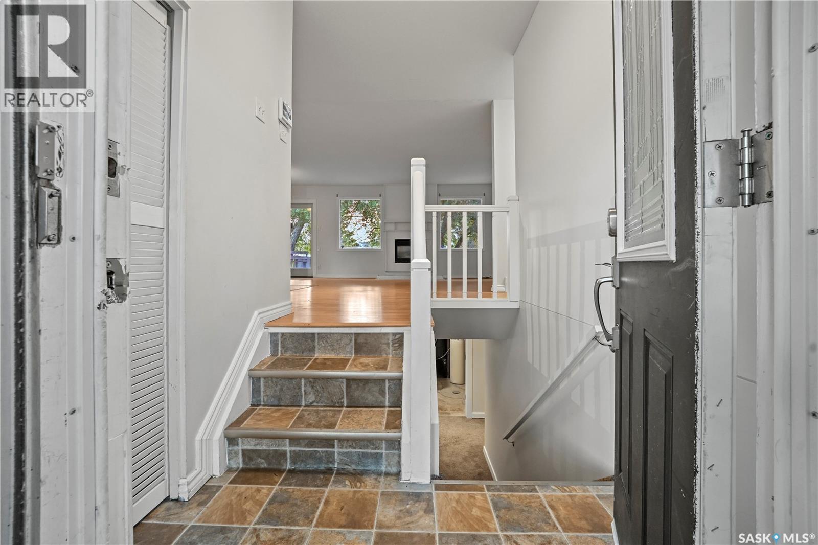 828 Shannon Road, Regina, Saskatchewan  S4S 5K2 - Photo 3 - SK044602