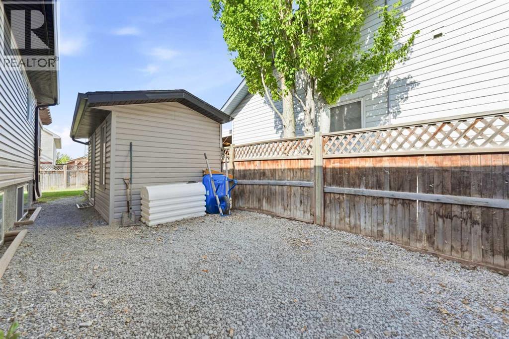 206 Highwood Village Place NW, High River, Alberta  T1V 1V9 - Photo 41 - A2315926
