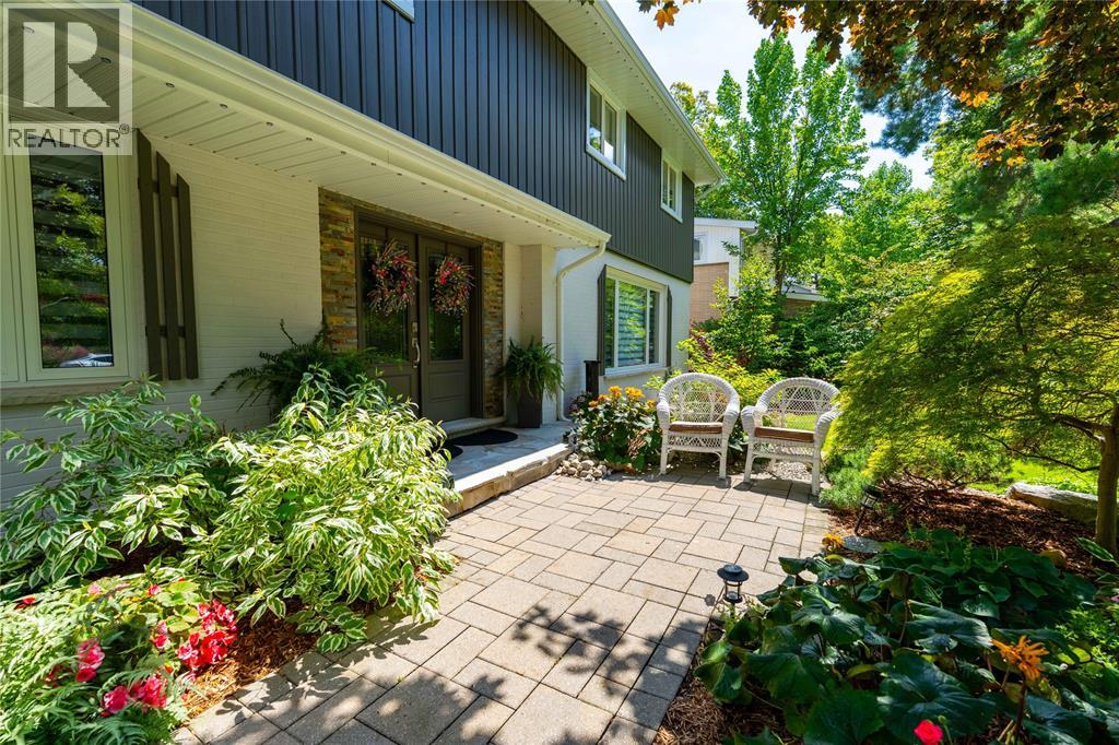 1272 Glen Douglas Drive, Sarnia, Ontario  N7V 3N7 - Photo 4 - 26020309