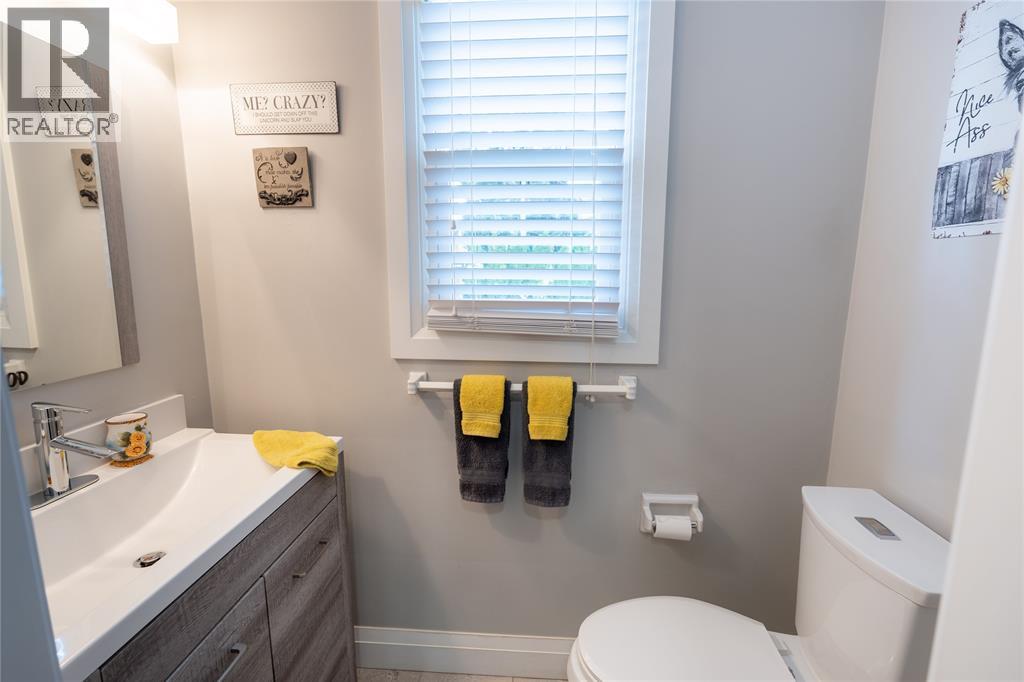 1272 Glen Douglas Drive, Sarnia, Ontario  N7V 3N7 - Photo 28 - 26020309