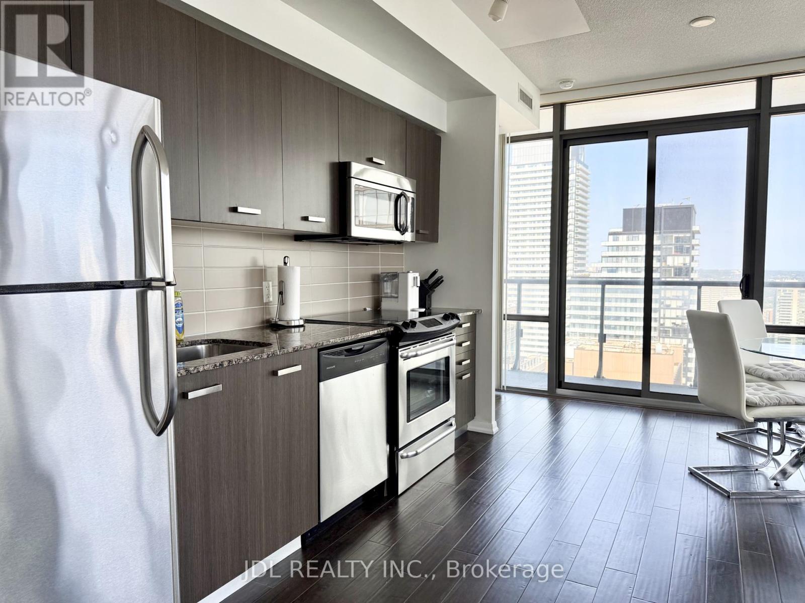 3708 - 832 Bay Street, Toronto, Ontario  M5S 1Z6 - Photo 2 - C13696240