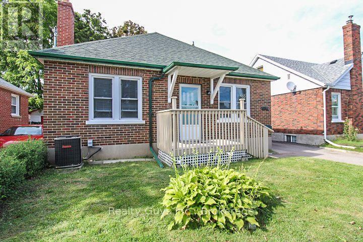590 Mccannan Avenue, Peterborough, Ontario  K9J 4J6 - Photo 2 - X13698258