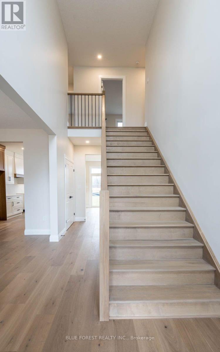 274 Harvest Lane, Thames Centre, Ontario  N0L 1G2 - Photo 11 - X13698160