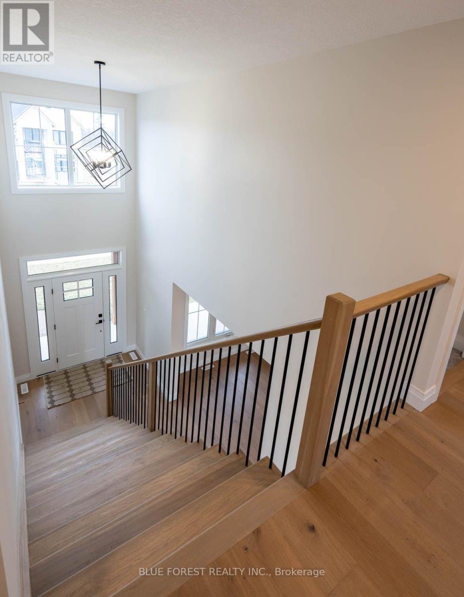 274 Harvest Lane, Thames Centre, Ontario  N0L 1G2 - Photo 12 - X13698160