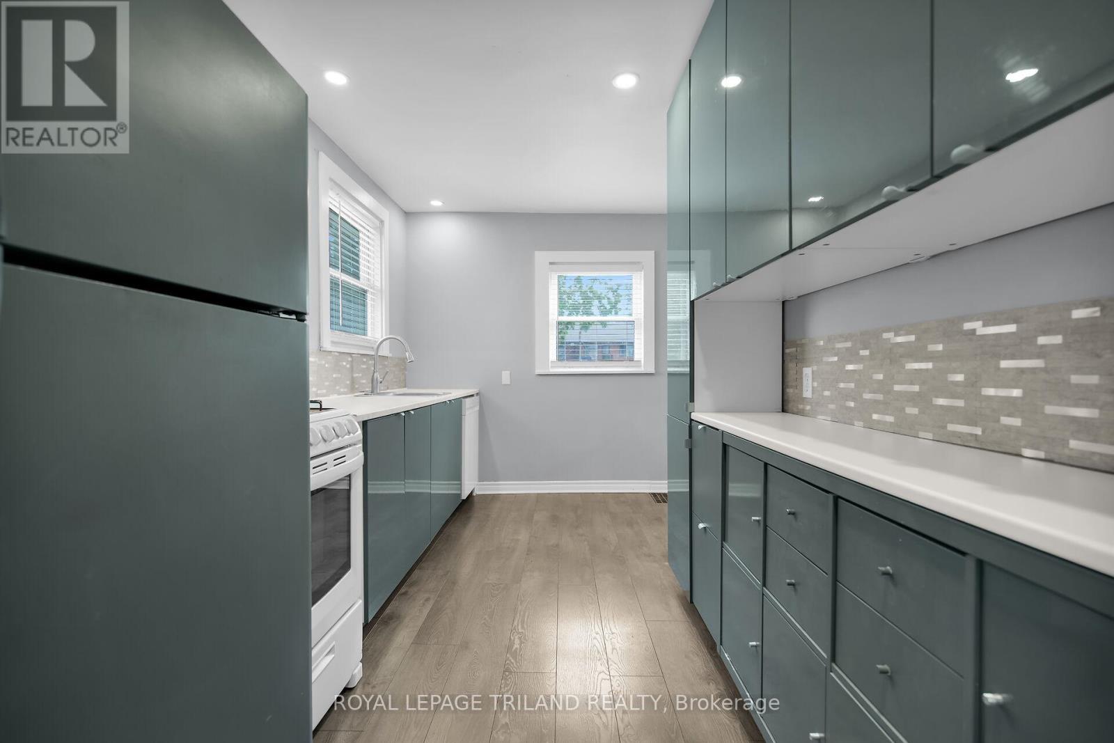 1 - 122 CENTRE STREET, St. Thomas, Ontario