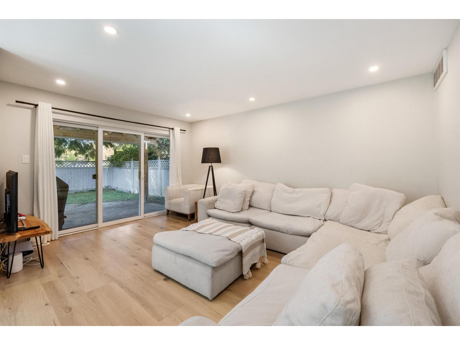 6503 Woodglen Street, Delta, British Columbia  V4E 3G8 - Photo 4 - R3157708