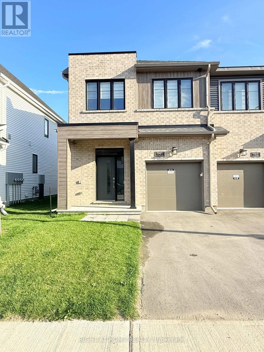 751 FAIRLINE ROW, Ottawa, Ontario