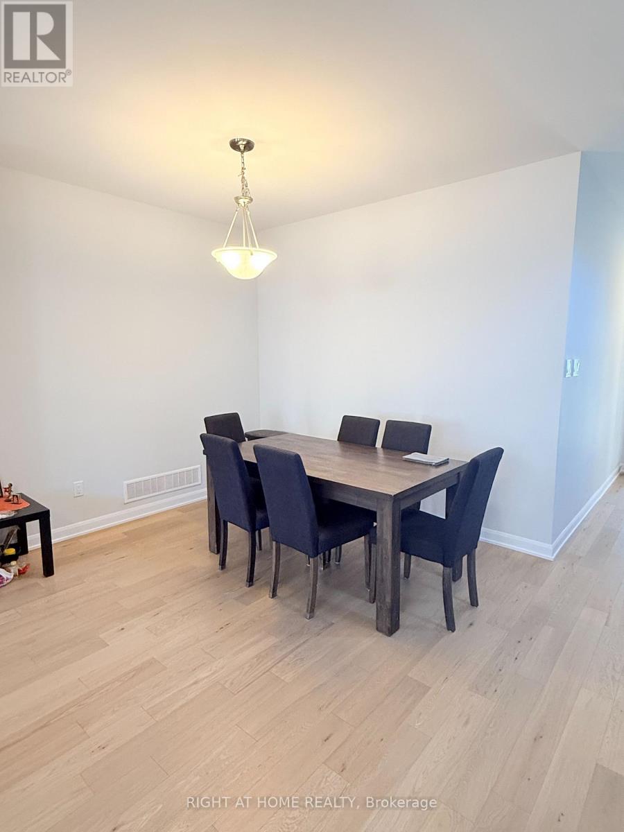 751 Fairline Row, Ottawa, Ontario  K2V 0V7 - Photo 10 - X13698180
