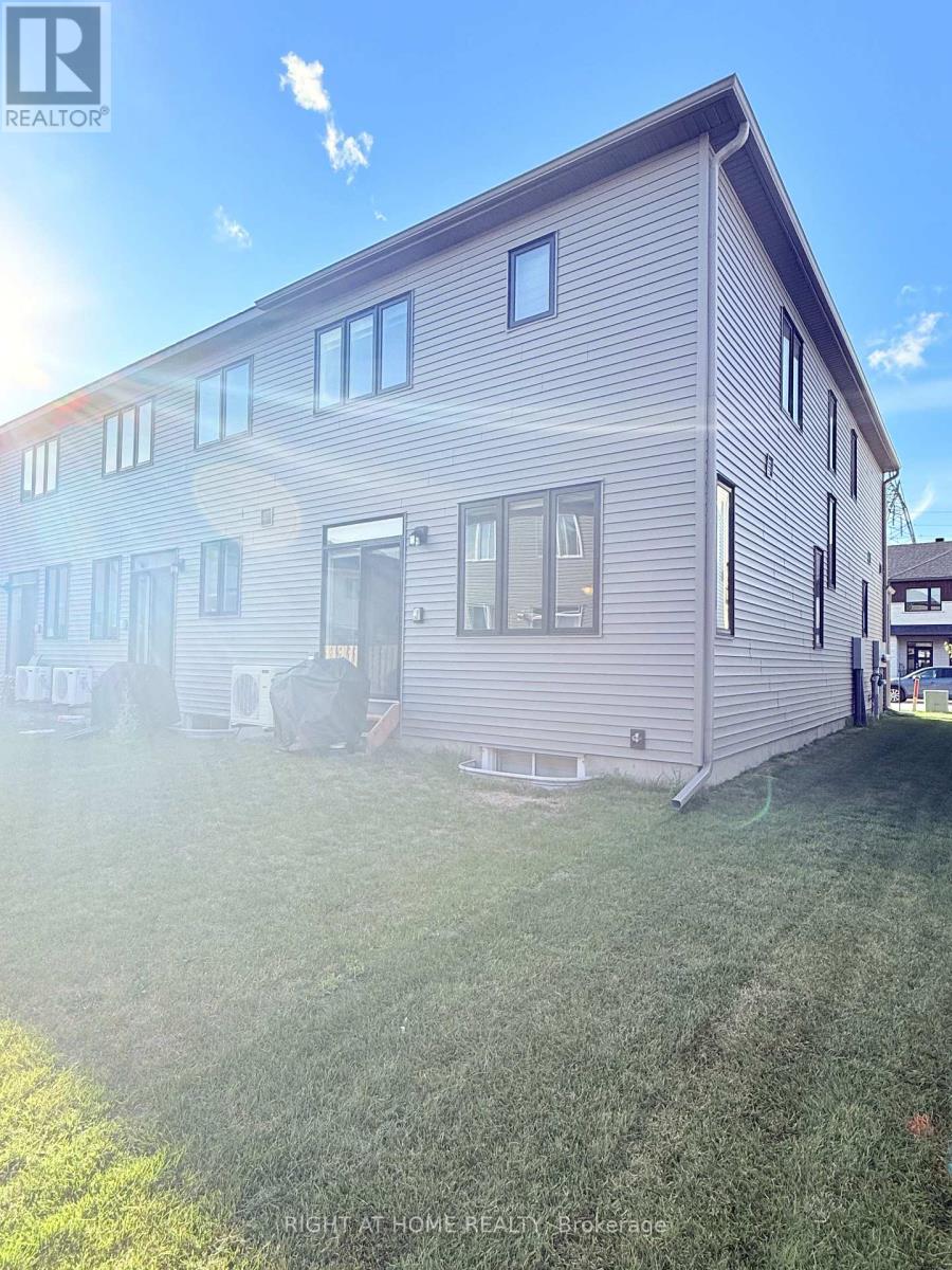 751 Fairline Row, Ottawa, Ontario  K2V 0V7 - Photo 31 - X13698180