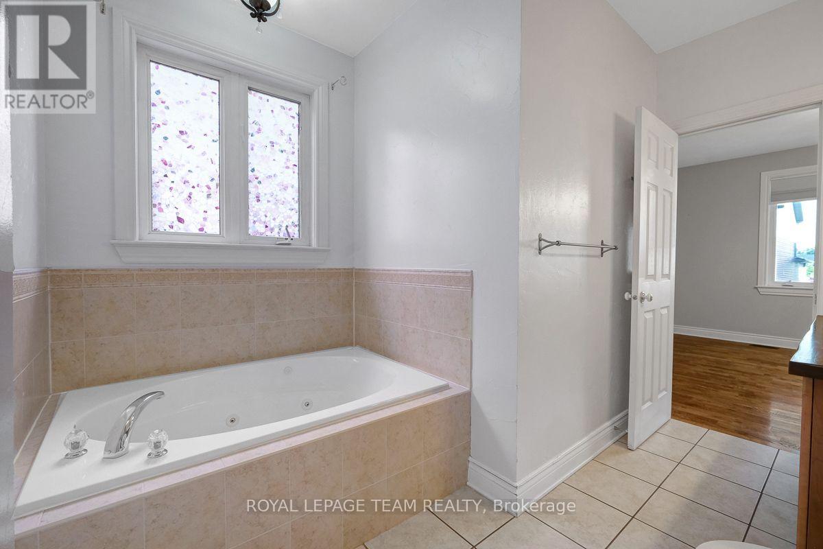 92 Hartsmere Drive, Ottawa, Ontario  K2S 2B7 - Photo 25 - X13698196