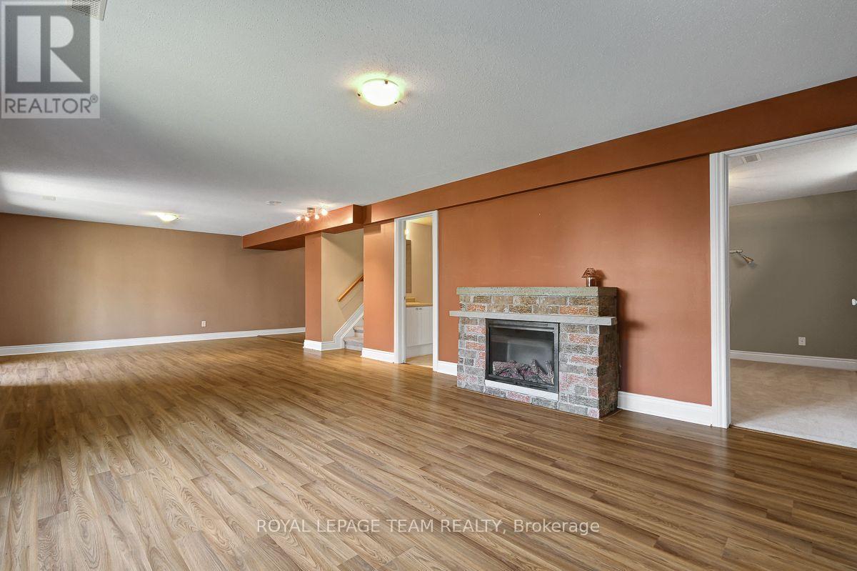 92 Hartsmere Drive, Ottawa, Ontario  K2S 2B7 - Photo 34 - X13698196