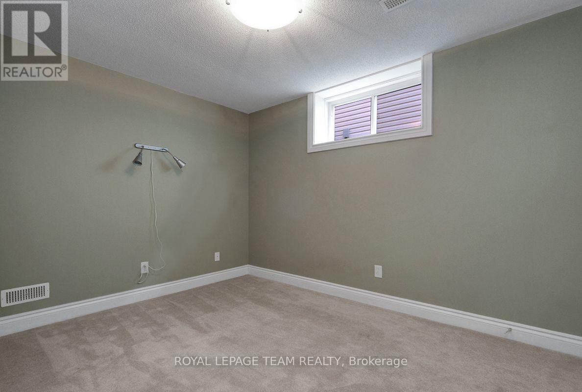 92 Hartsmere Drive, Ottawa, Ontario  K2S 2B7 - Photo 37 - X13698196
