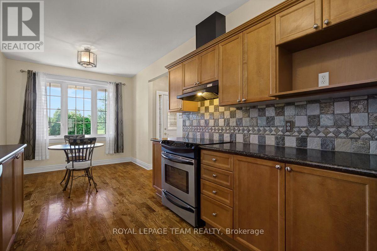 92 Hartsmere Drive, Ottawa, Ontario  K2S 2B7 - Photo 8 - X13698196