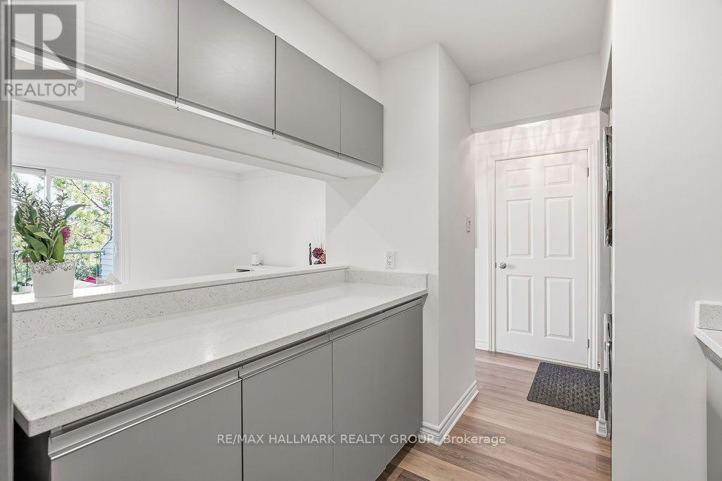 407 - 270 Brittany Drive, Ottawa, Ontario  K1K 4M3 - Photo 11 - X13698252