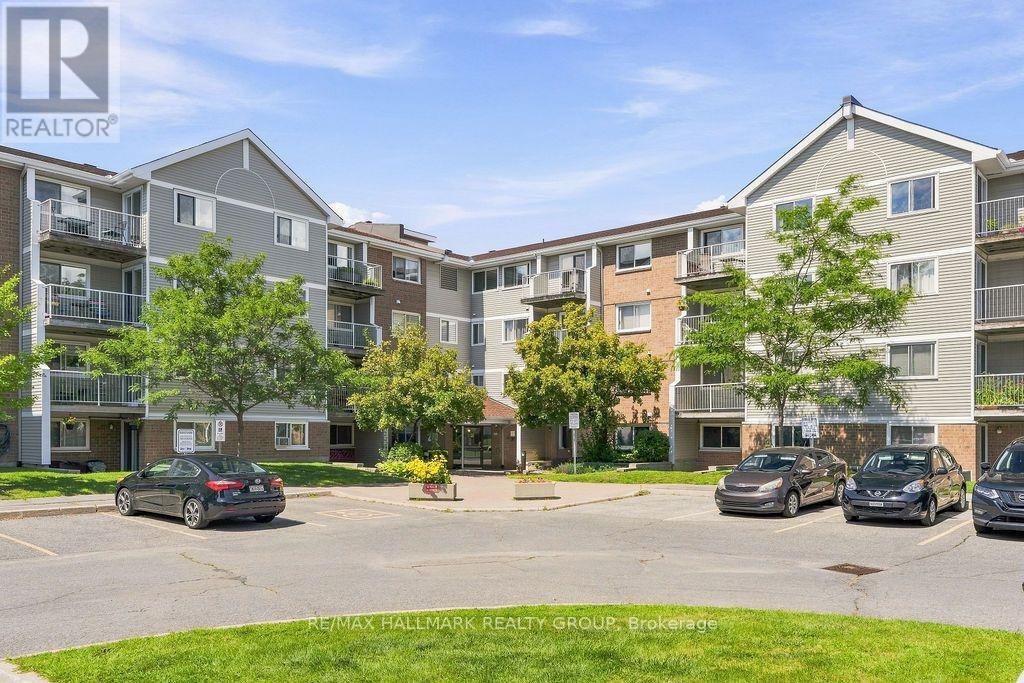 407 - 270 Brittany Drive, Ottawa, Ontario  K1K 4M3 - Photo 2 - X13698252