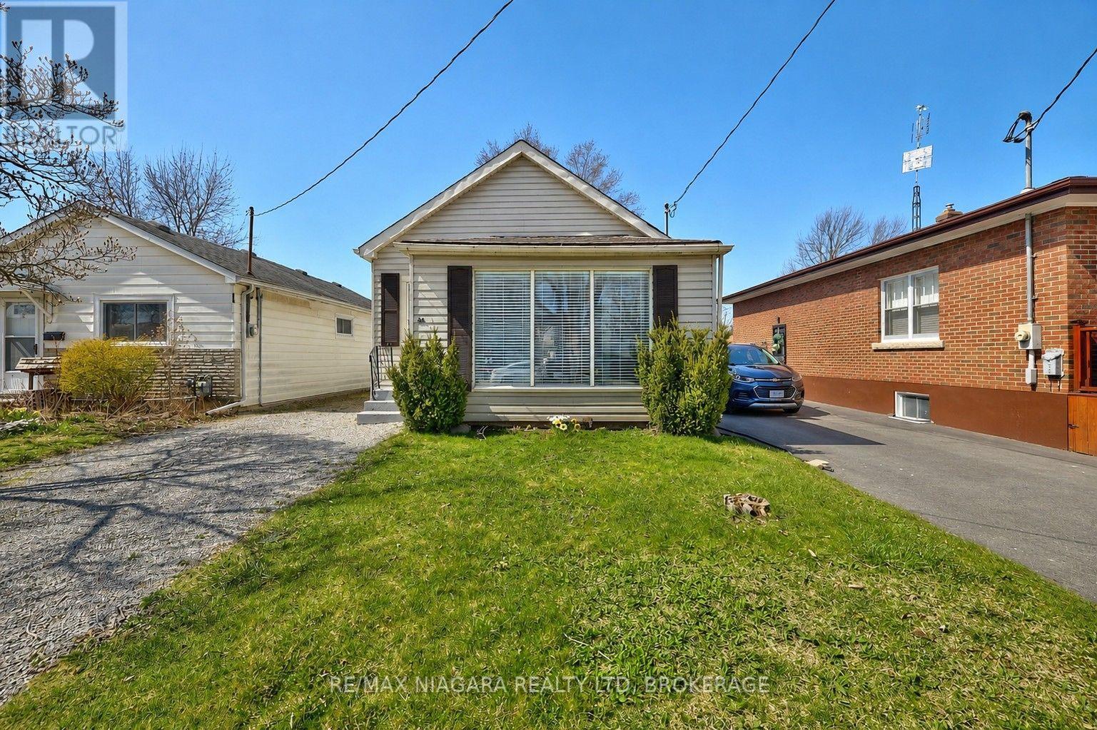 44 Churchill Street, St. Catharines, Ontario  L2S 2P5 - Photo 2 - X13698218