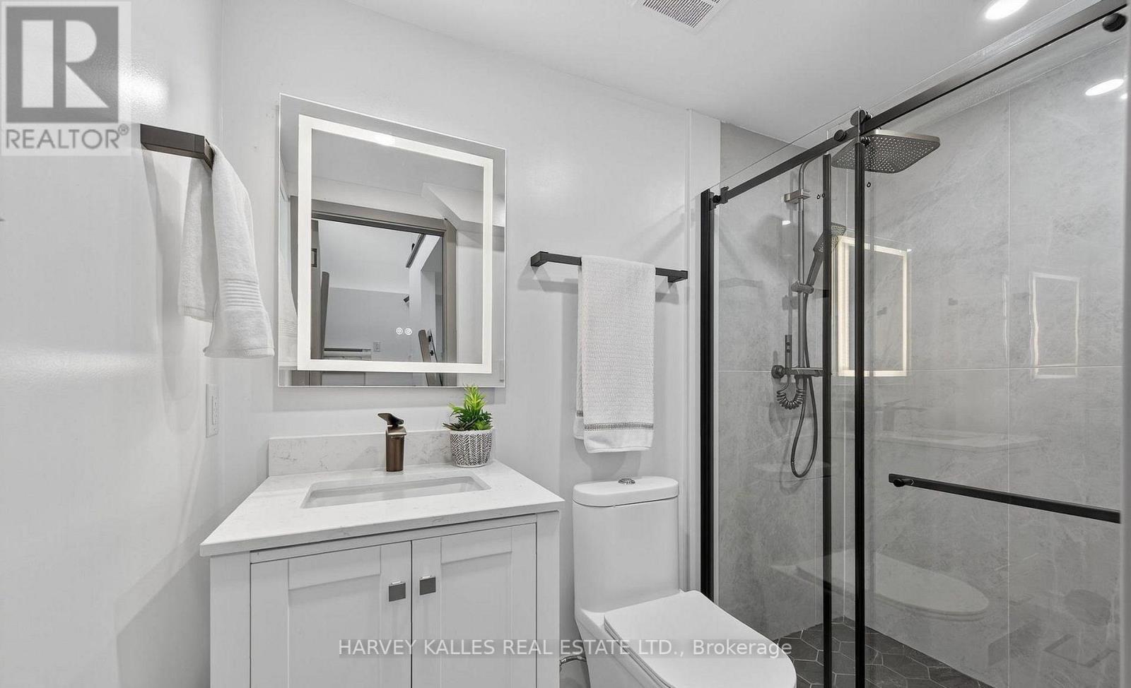 Garden Suite - 249 Lauder Avenue, Toronto, Ontario  M6E 3H5 - Photo 11 - C13698152