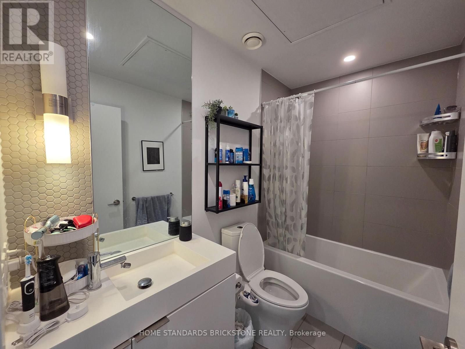 2602 - 33 Helendale Avenue, Toronto, Ontario  M4R 0A4 - Photo 10 - C13698178