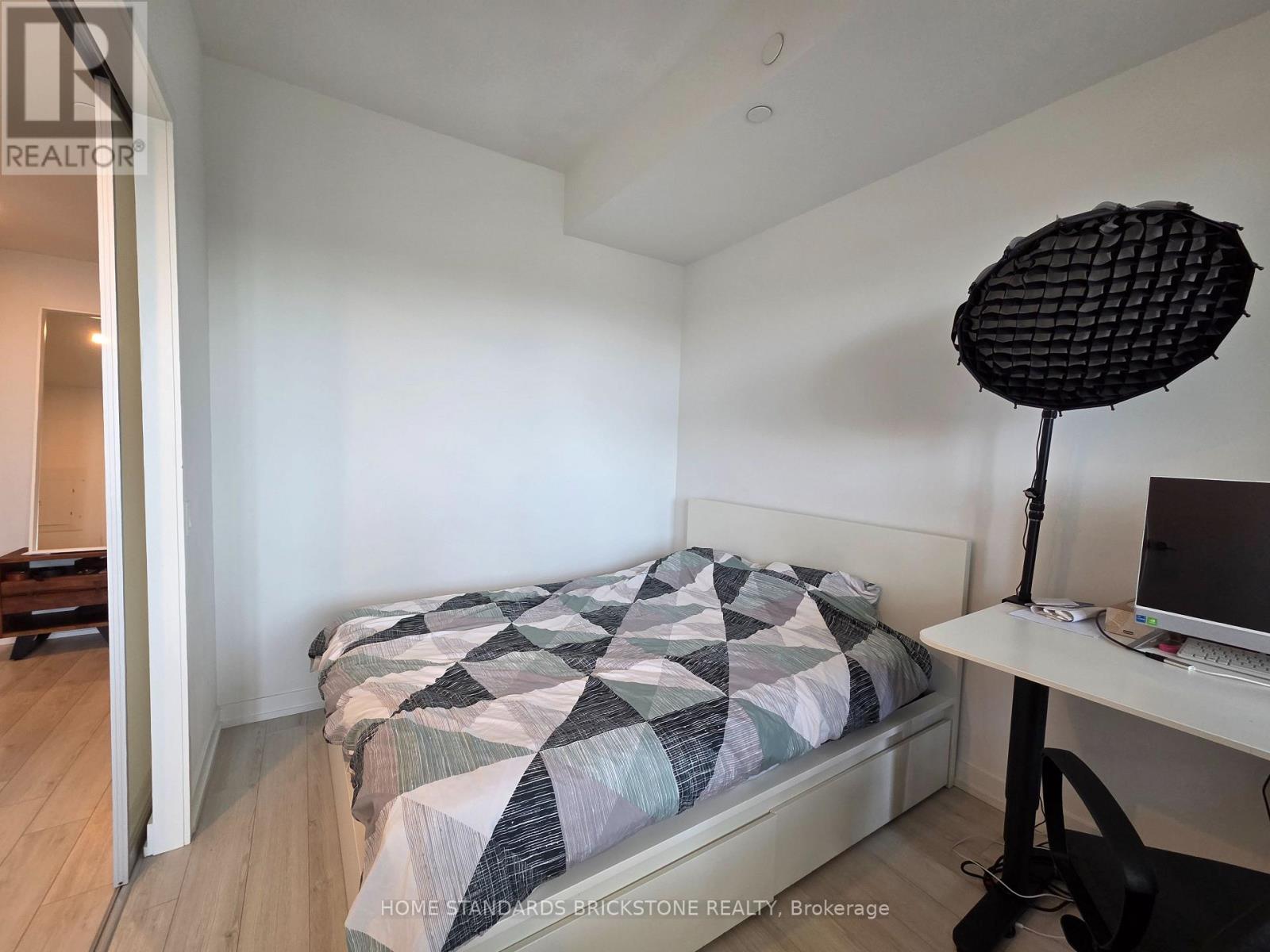 2602 - 33 Helendale Avenue, Toronto, Ontario  M4R 0A4 - Photo 6 - C13698178