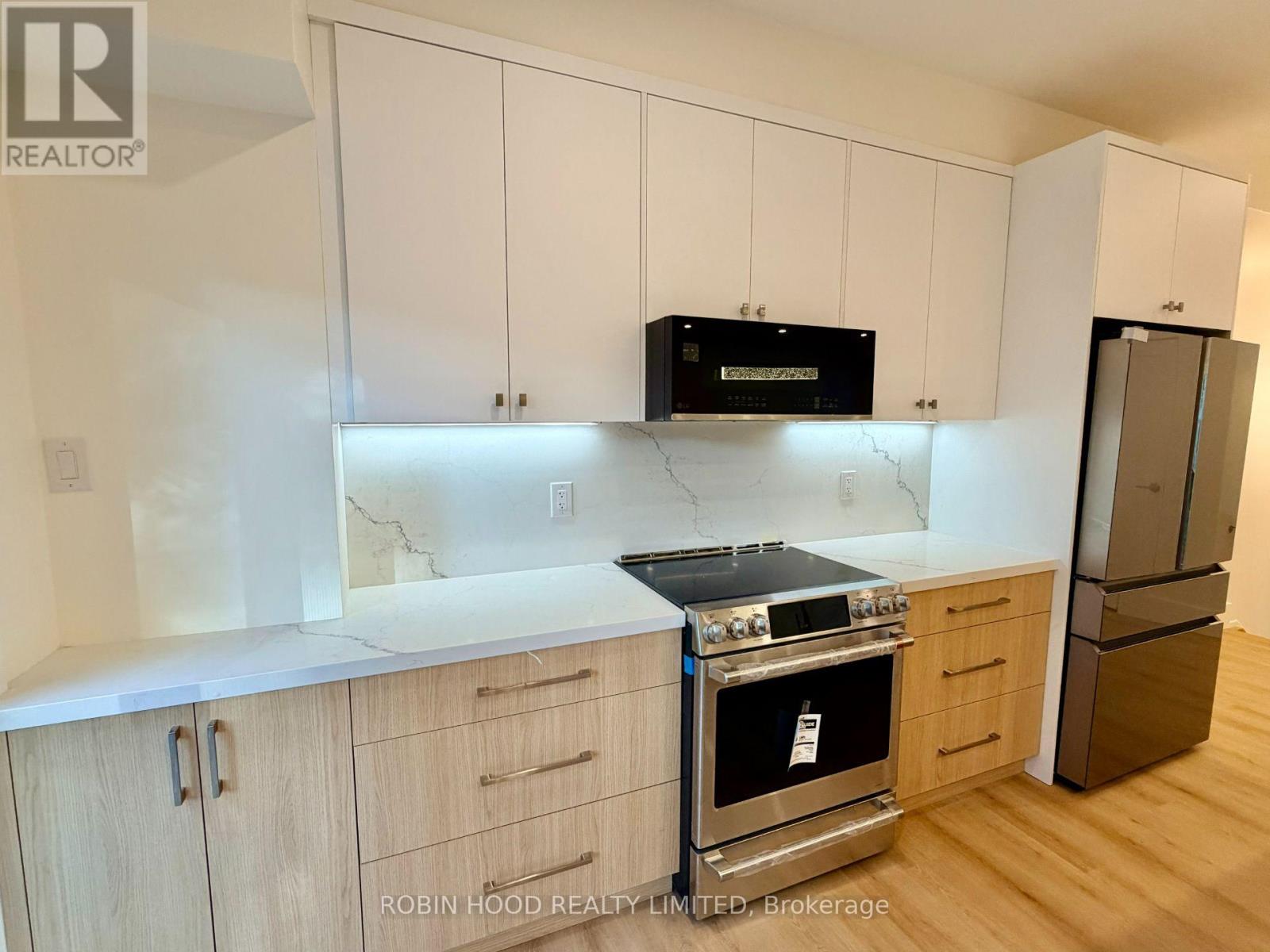 B - 12 Southwell Drive, Toronto, Ontario  M3B 2N7 - Photo 3 - C13698228