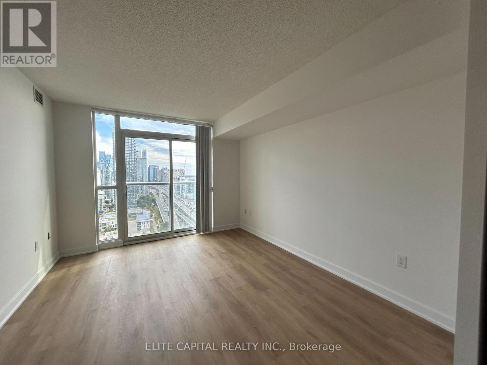 2805 - 75 Queens Wharf Road, Toronto, Ontario  M5V 0J8 - Photo 2 - C13698246