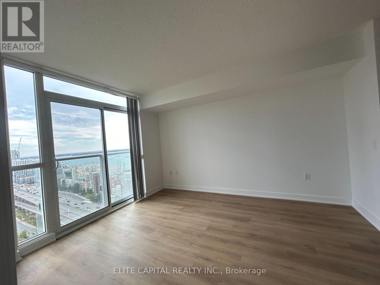 2805 - 75 Queens Wharf Road, Toronto, Ontario  M5V 0J8 - Photo 4 - C13698246