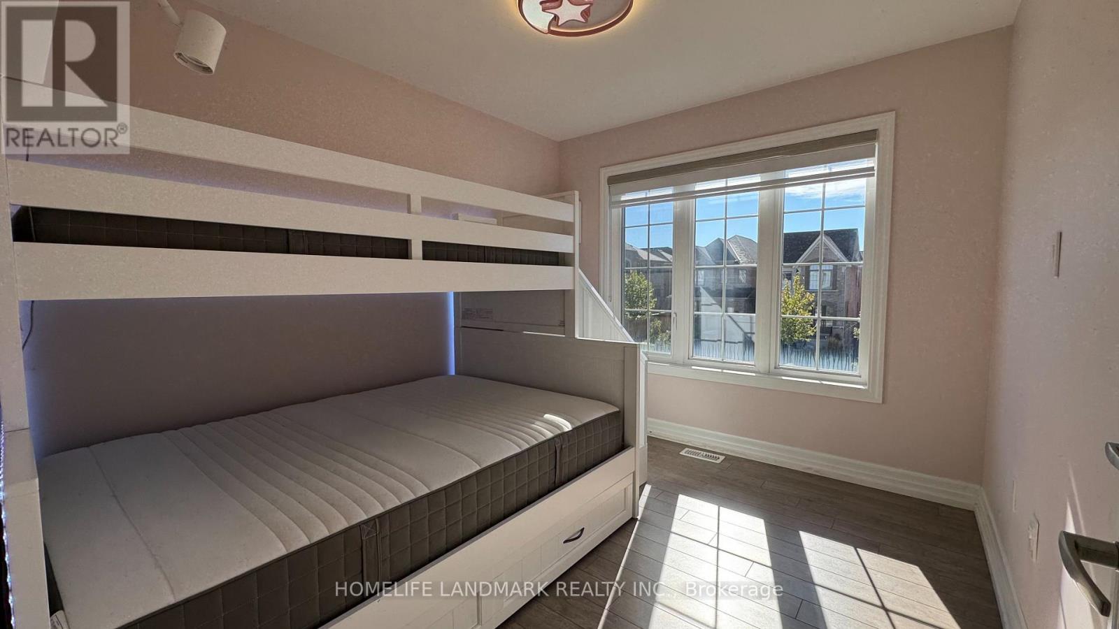 74 Christine Elliott Avenue, Whitby, Ontario  L1P 0E1 - Photo 16 - E13698130
