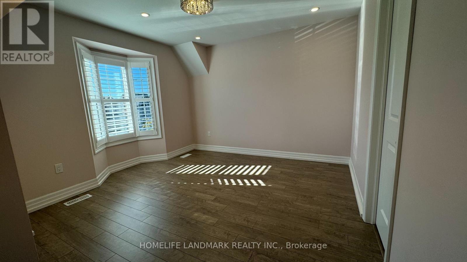 74 Christine Elliott Avenue, Whitby, Ontario  L1P 0E1 - Photo 18 - E13698130