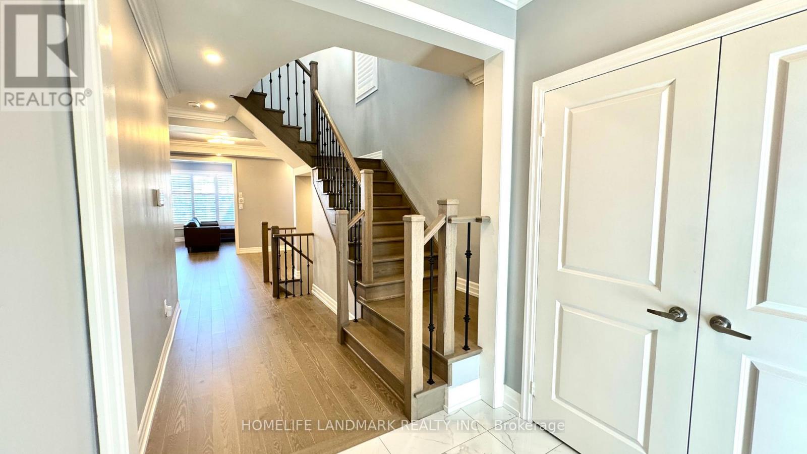 74 Christine Elliott Avenue, Whitby, Ontario  L1P 0E1 - Photo 2 - E13698130