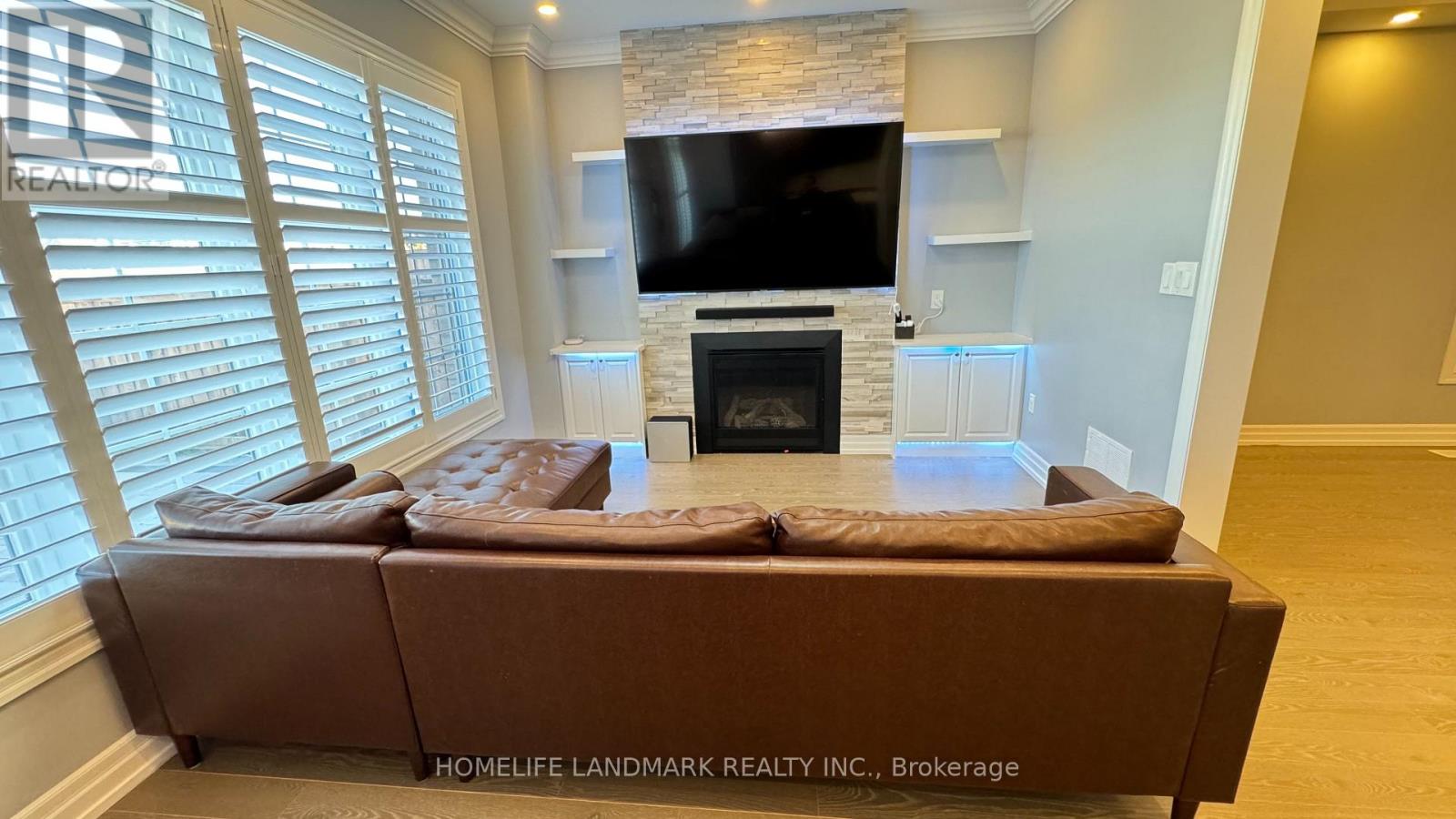 74 Christine Elliott Avenue, Whitby, Ontario  L1P 0E1 - Photo 6 - E13698130