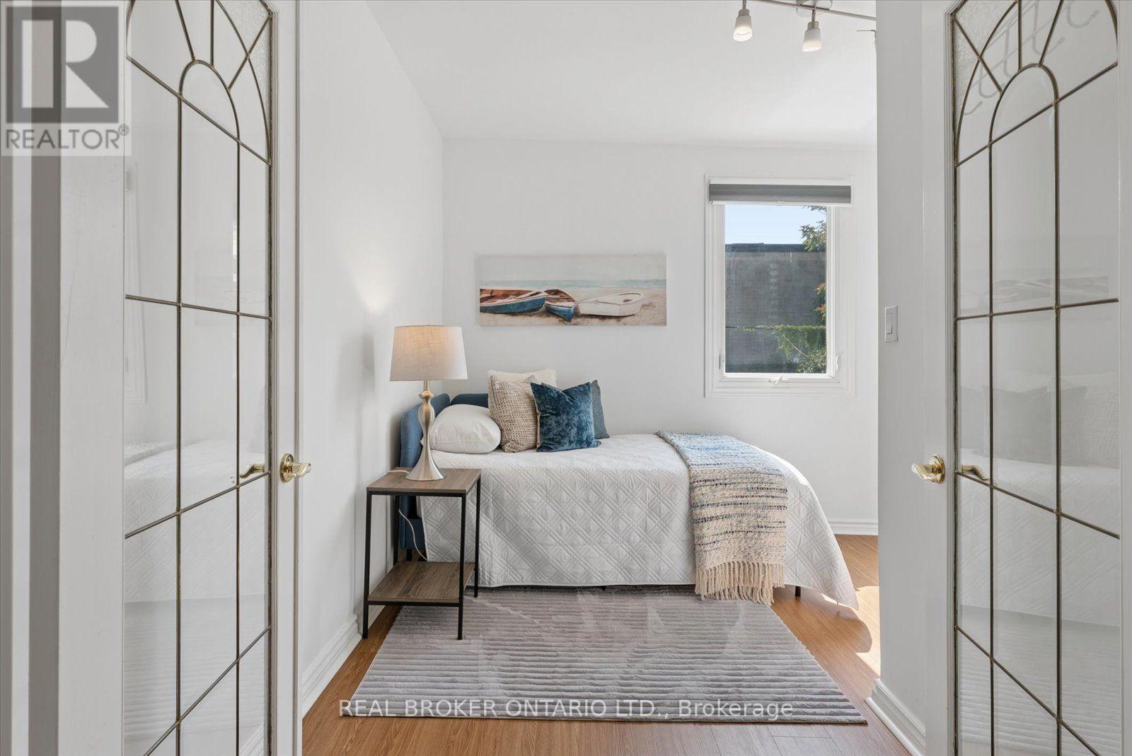 44 Logan Avenue, Toronto, Ontario  M4M 2M8 - Photo 14 - E13698190