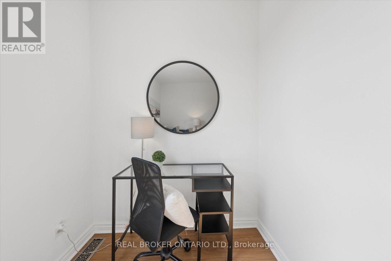 44 Logan Avenue, Toronto, Ontario  M4M 2M8 - Photo 15 - E13698190