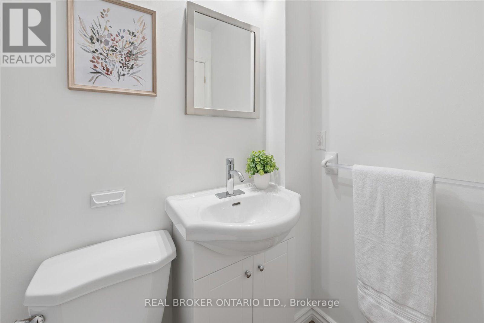 44 Logan Avenue, Toronto, Ontario  M4M 2M8 - Photo 18 - E13698190