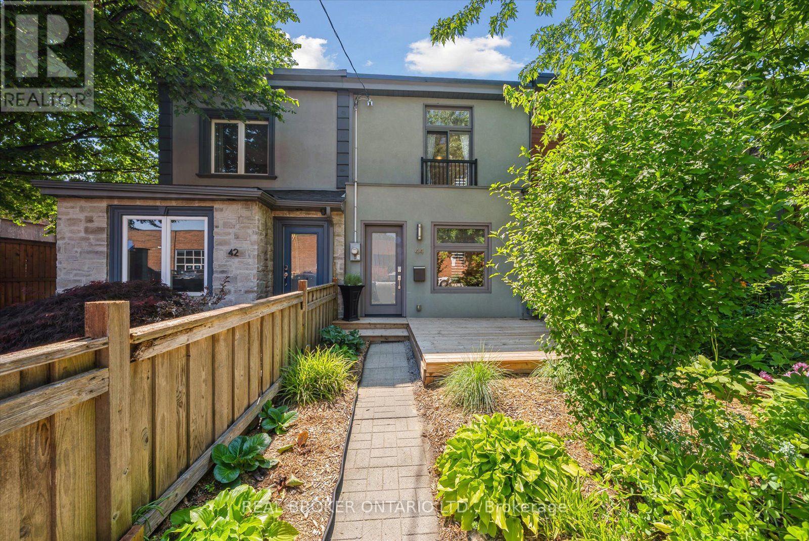 44 Logan Avenue, Toronto, Ontario  M4M 2M8 - Photo 19 - E13698190