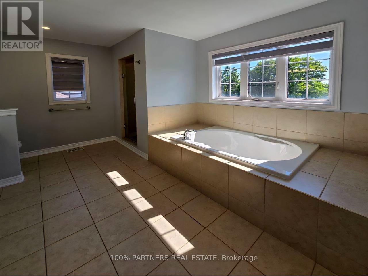 8 St. Philip Court, Whitby, Ontario  L1P 0A5 - Photo 31 - E13698216