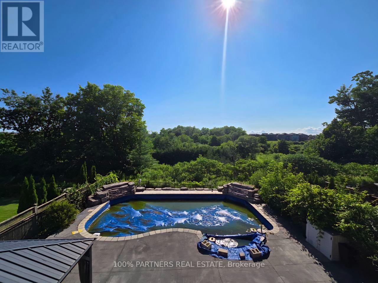 8 St. Philip Court, Whitby, Ontario  L1P 0A5 - Photo 46 - E13698216